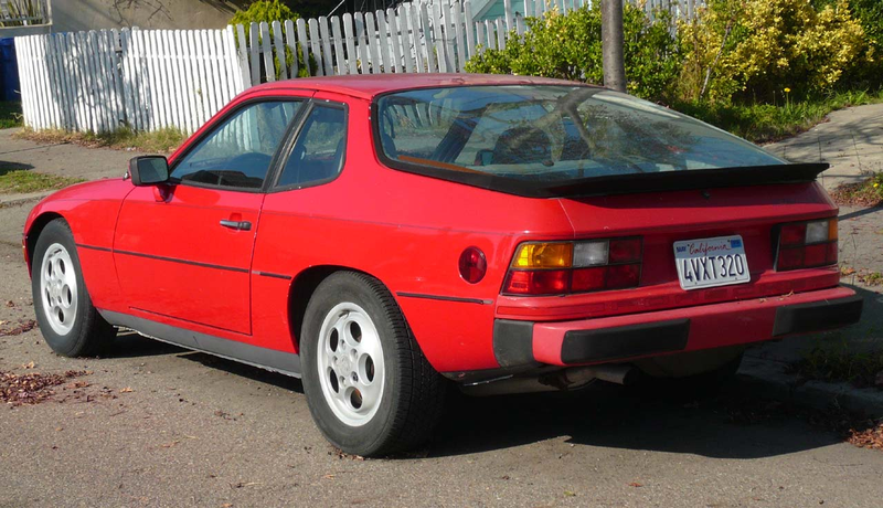 Illustration for article titled 1988 Porsche 924 S